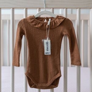 NWT Rylee and Cru Ruffle Collar Bodysuit in Saddle - Size 6-12 months